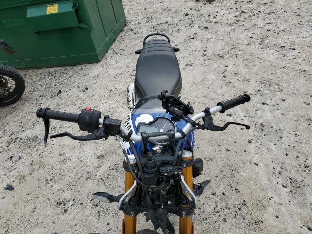 Triumph Car Speed4 400 Image 5