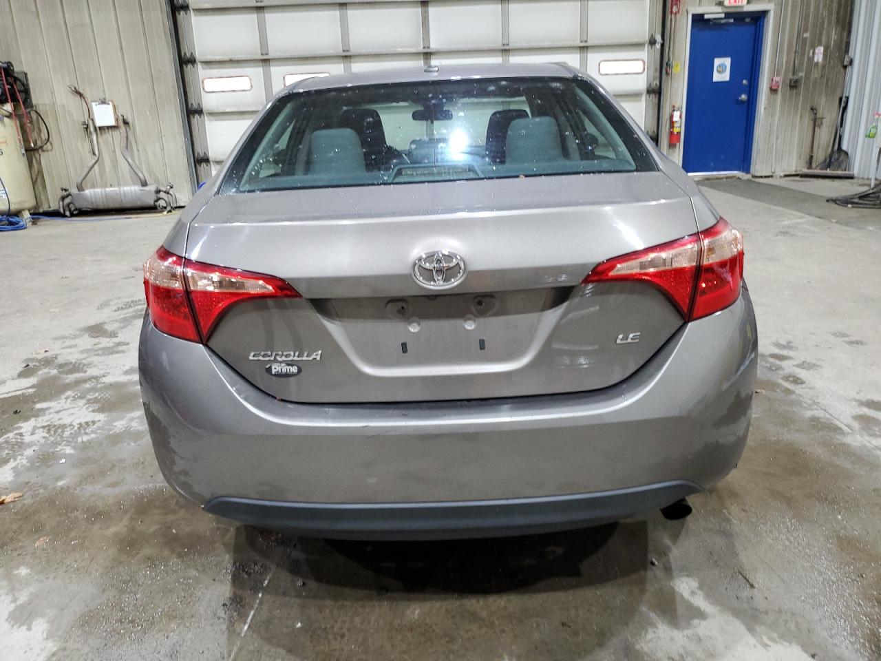 Toyota Corolla L Image 6