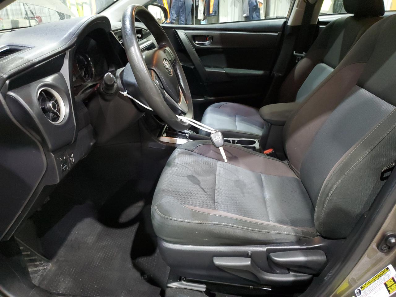 Toyota Corolla L Image 5