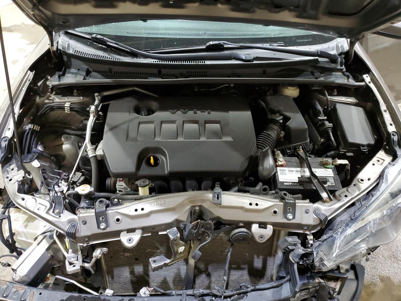 Toyota Corolla L Image 12