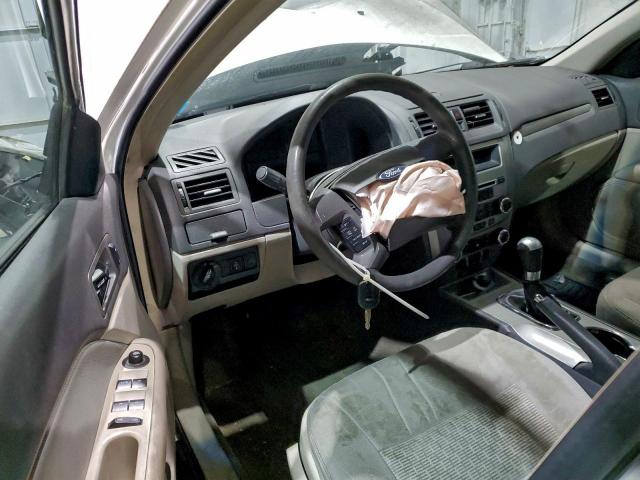 Ford Fusion S Image 9