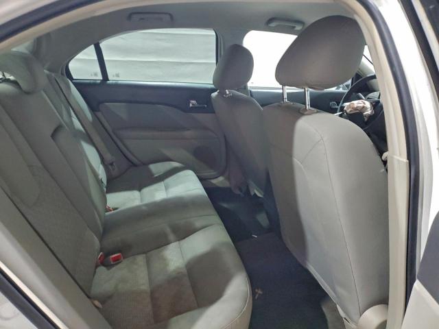 Ford Fusion S Image 8