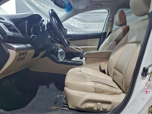 Subaru Outback 2.5i Limited Image 10