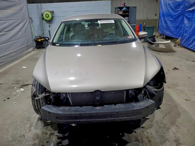 Volkswagen Passat S Image 2