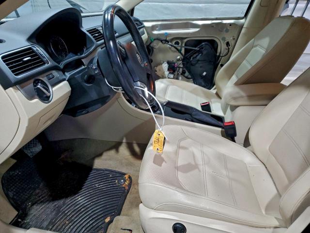 Volkswagen Passat S Image 3