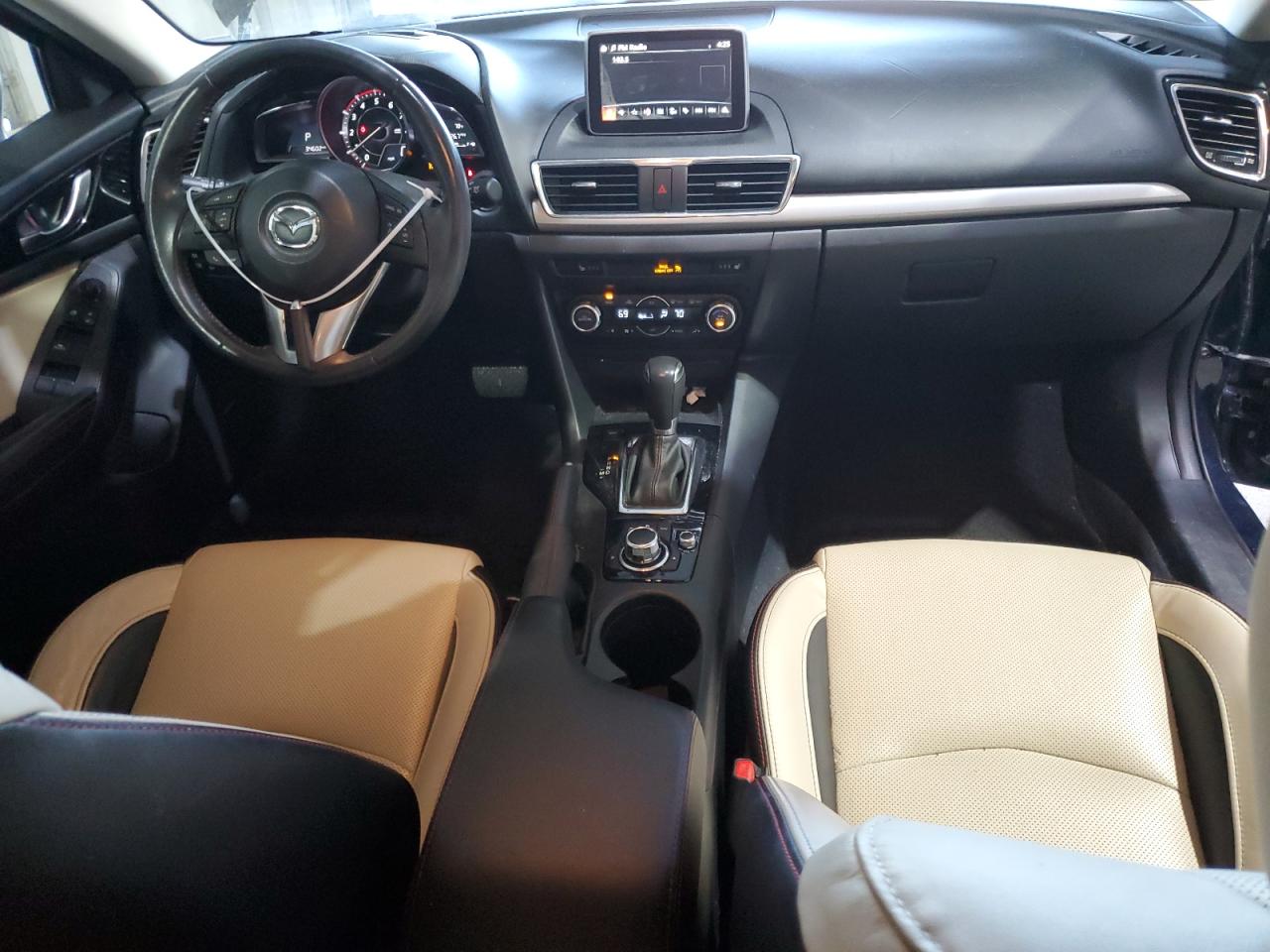 Mazda 3 Grand Touring Image 5