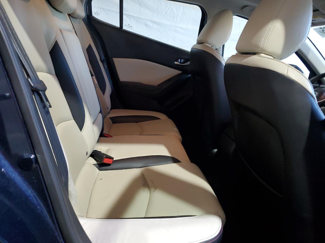 Mazda 3 Grand Touring Image 6