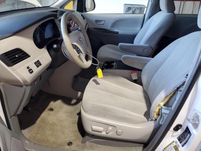 Toyota Sienna Le Image 11