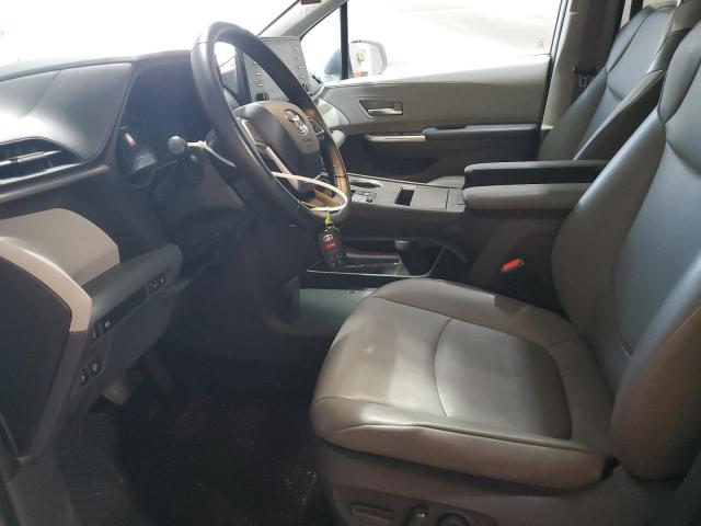 Toyota Sienna Xle Image 4