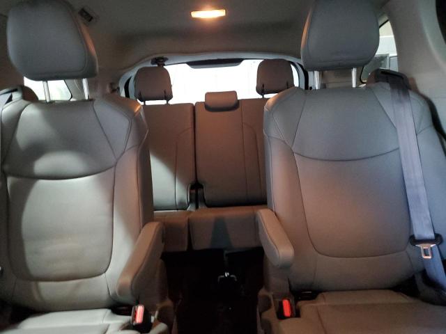 Toyota Sienna Xle Image 8