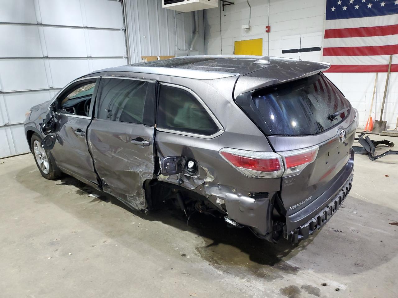 Toyota Highlander Limited Image 3