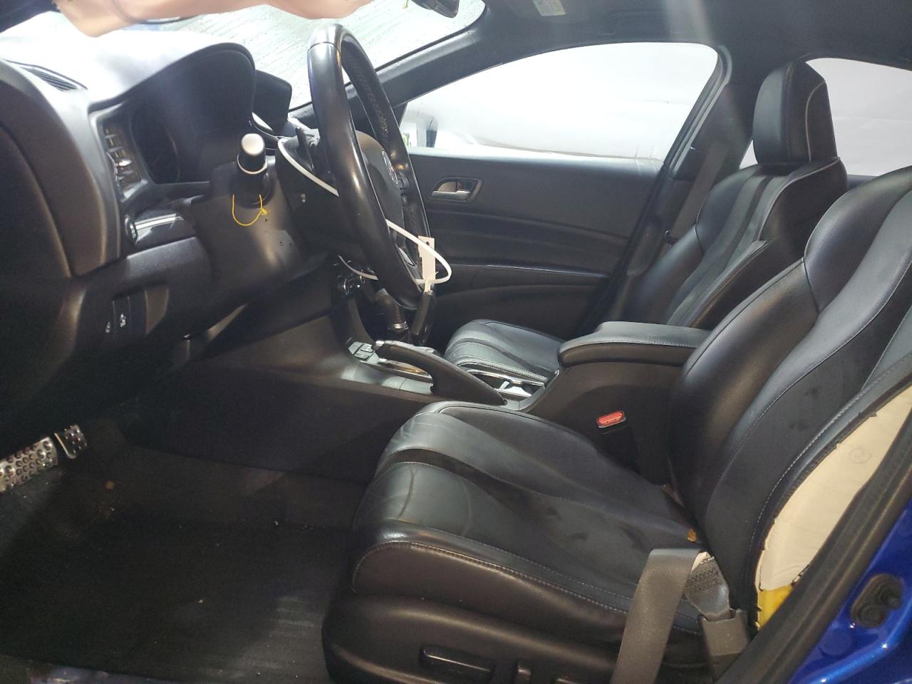 Acura ILX Premium A-spec Image 3