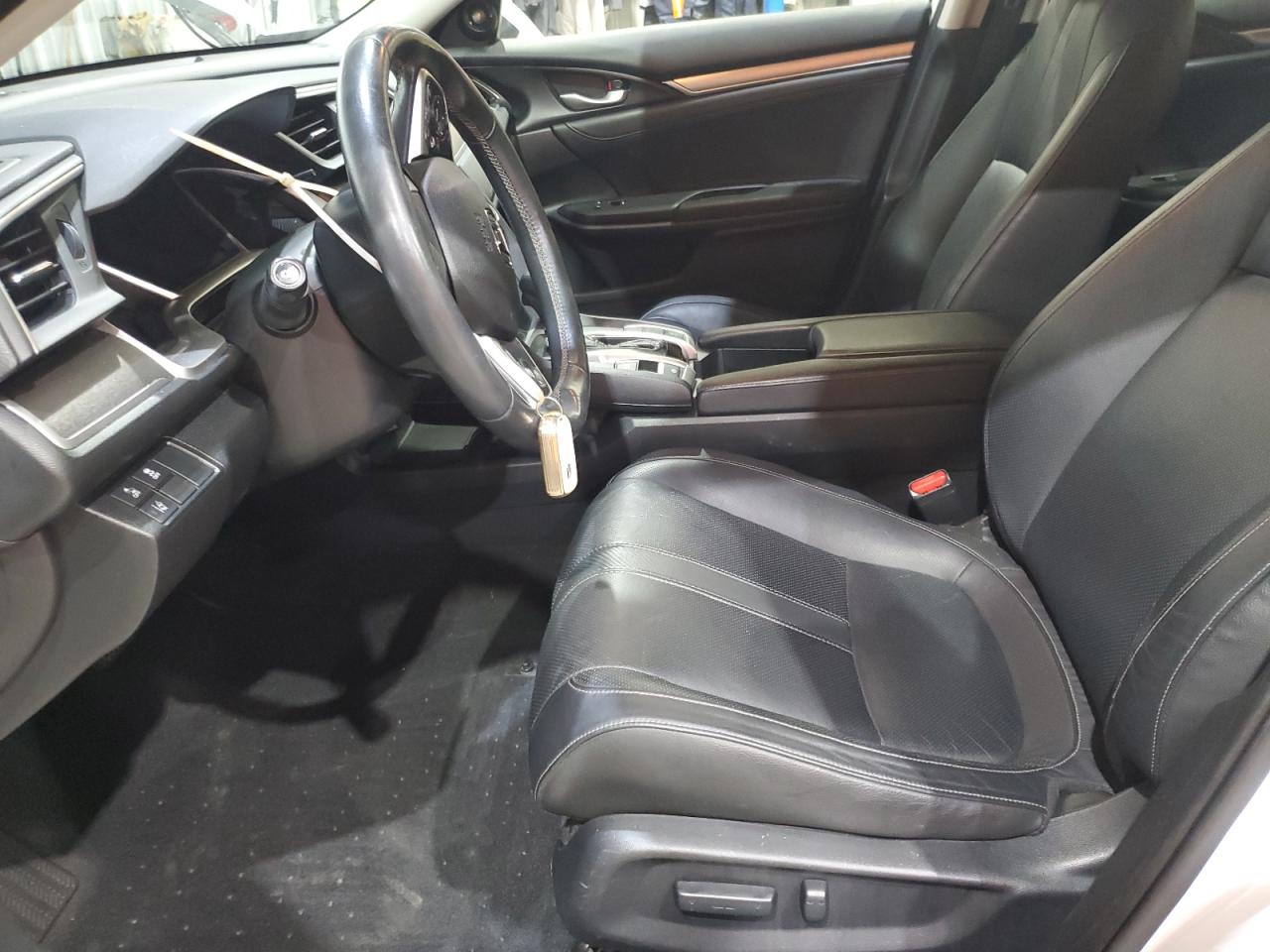 Honda Civic Touring Image 11