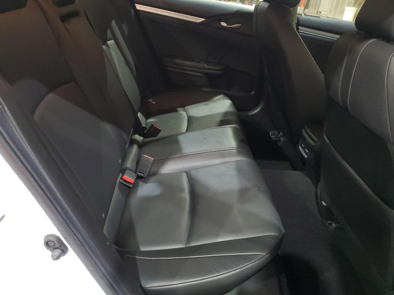 Honda Civic Touring Image 9