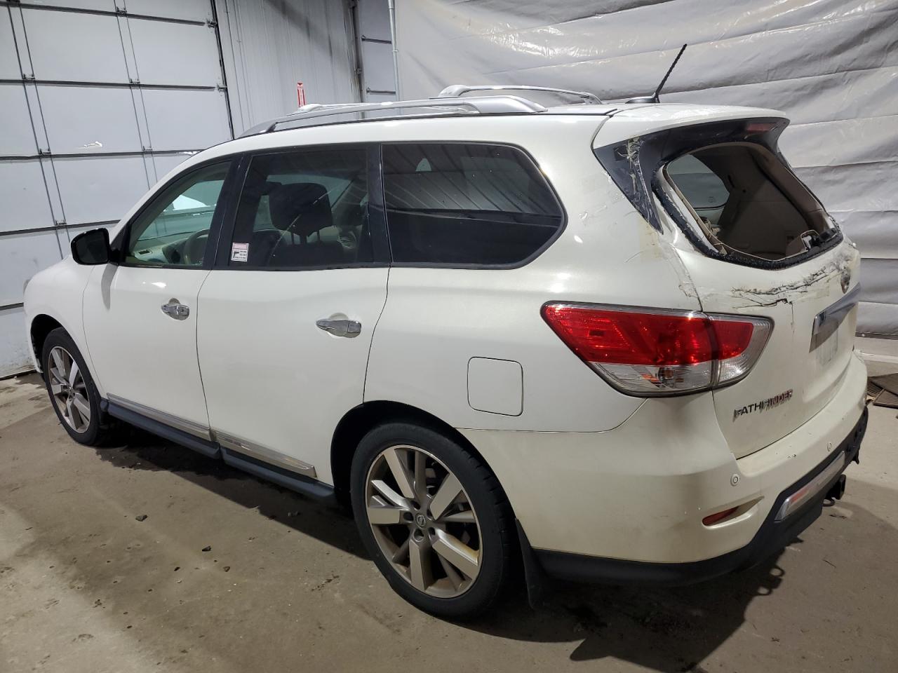 Nissan Pathfinder S Image 6