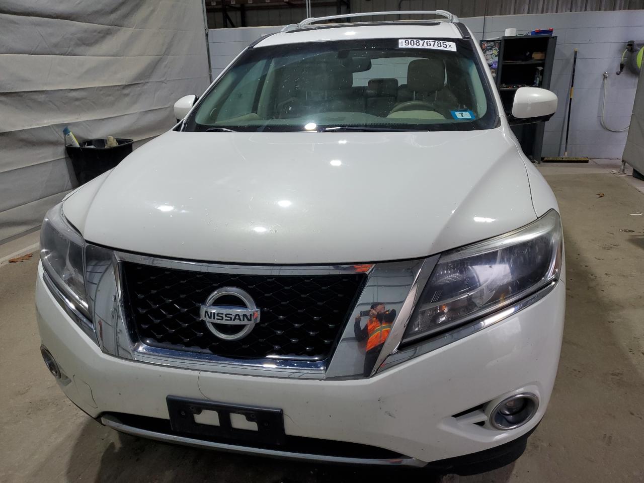 Nissan Pathfinder S Image 4
