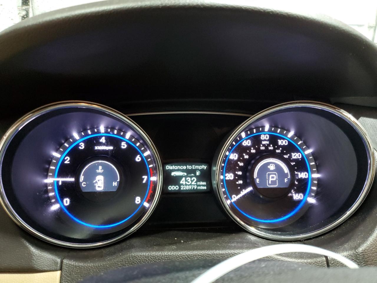 Hyundai SONATA Gls Image 8