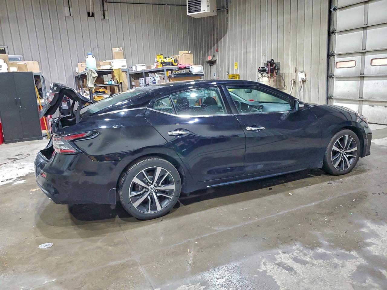 Nissan Maxima S Image 9