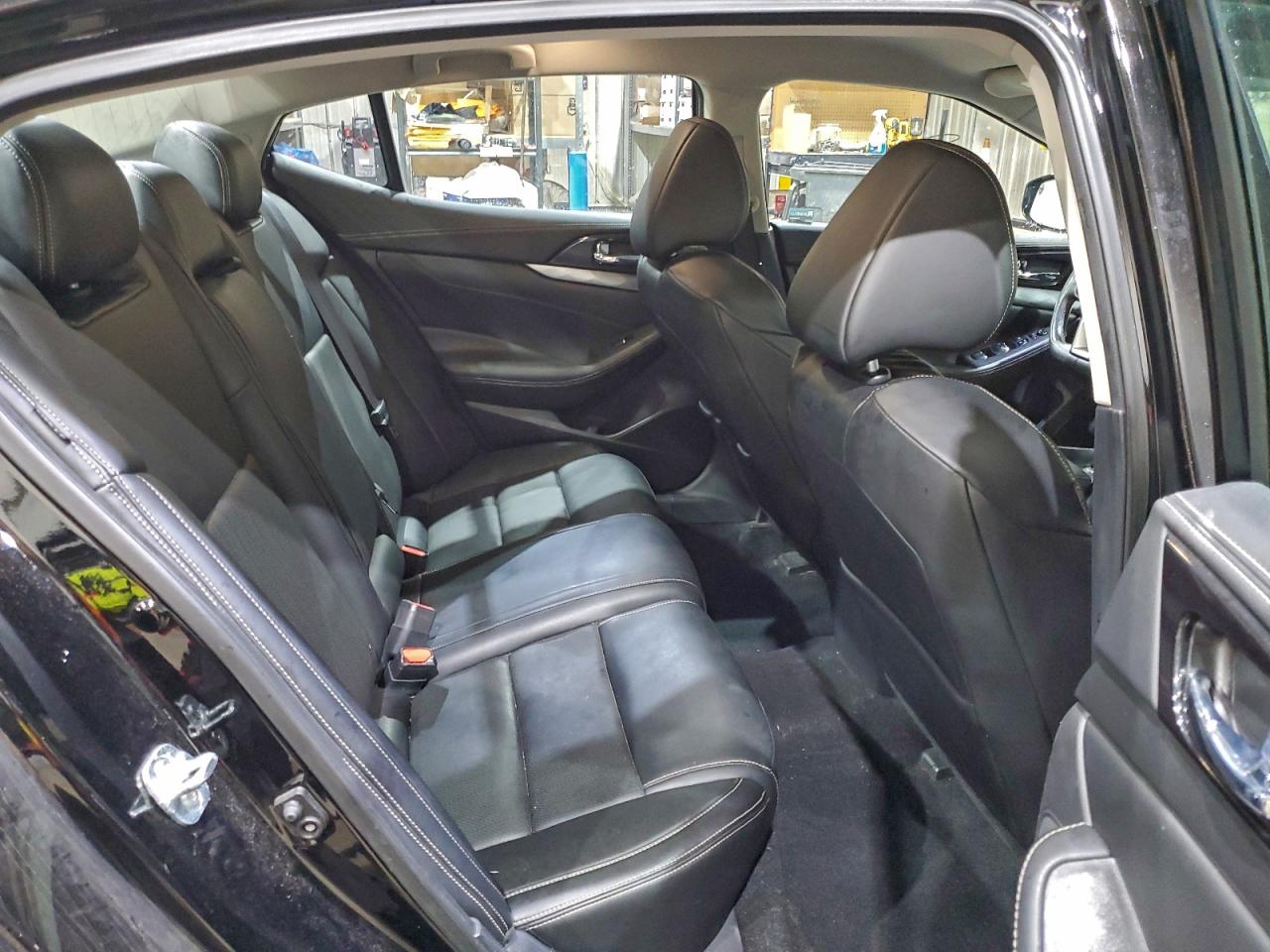 Nissan Maxima S Image 6