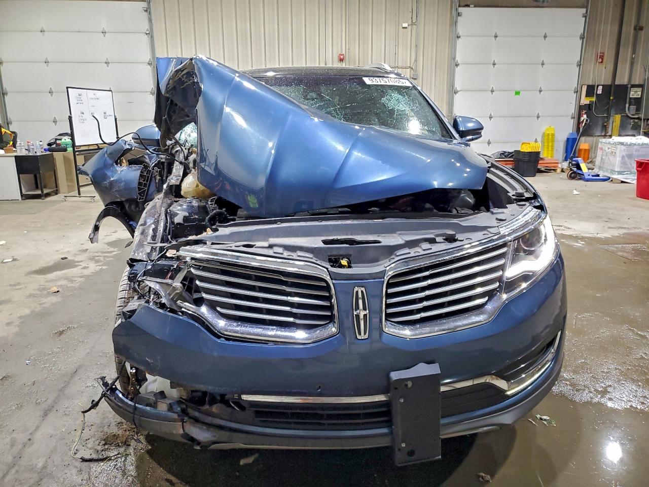 Lincoln MKX Reserve Image 3