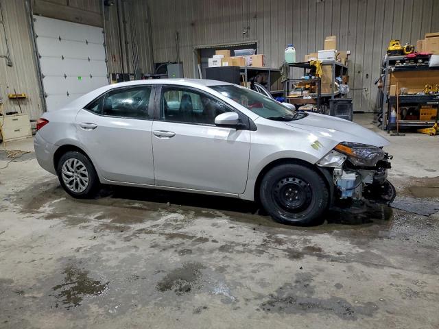 Toyota Corolla L Image 12