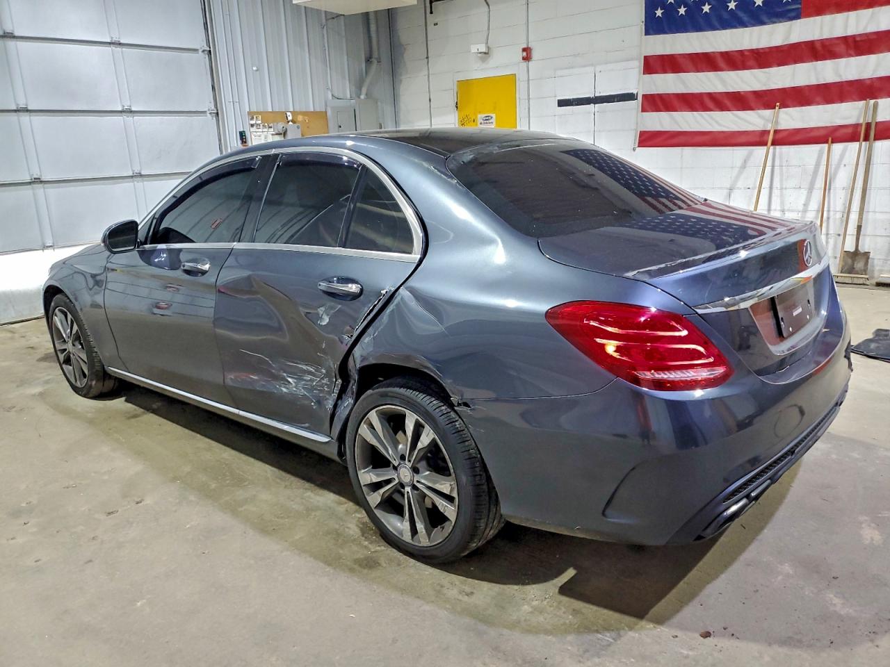 Mercedes-Benz C-Class 300 4matic Image 3