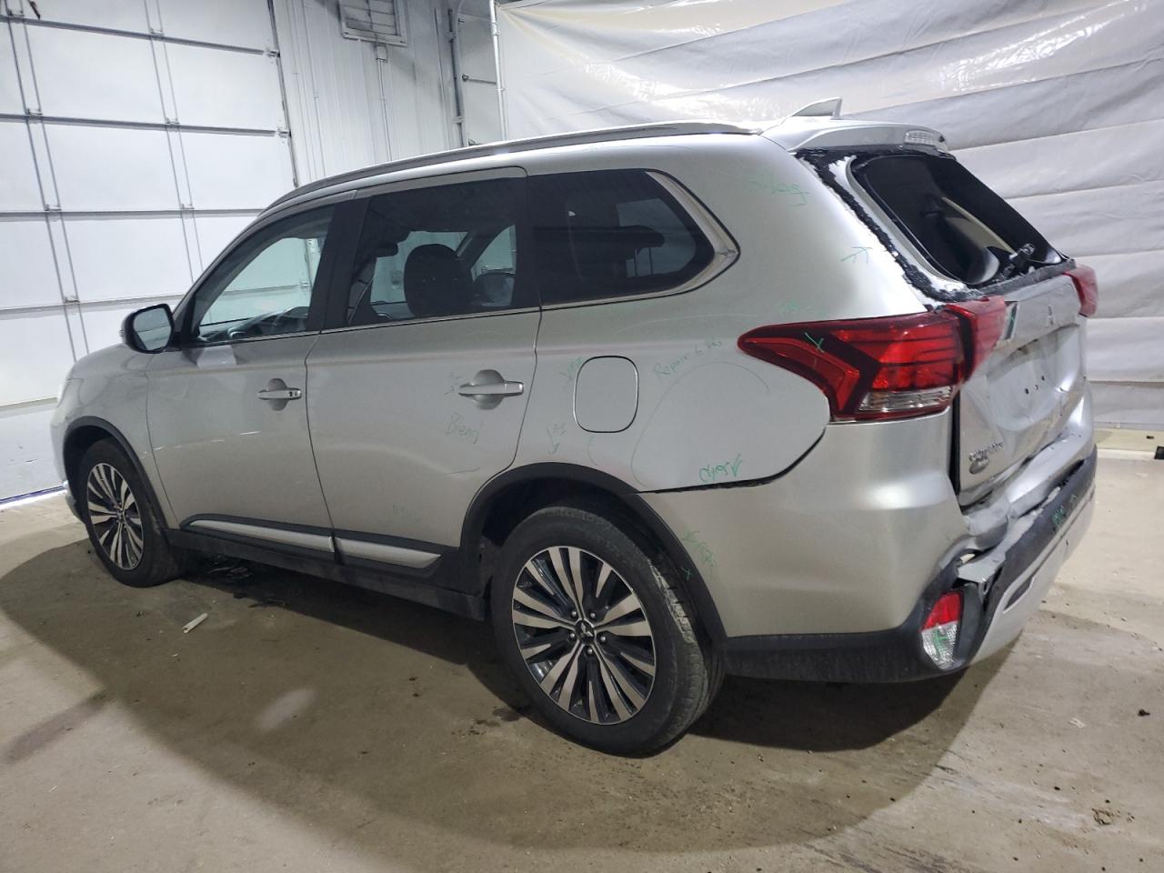Mitsubishi Outlander Se Image 2