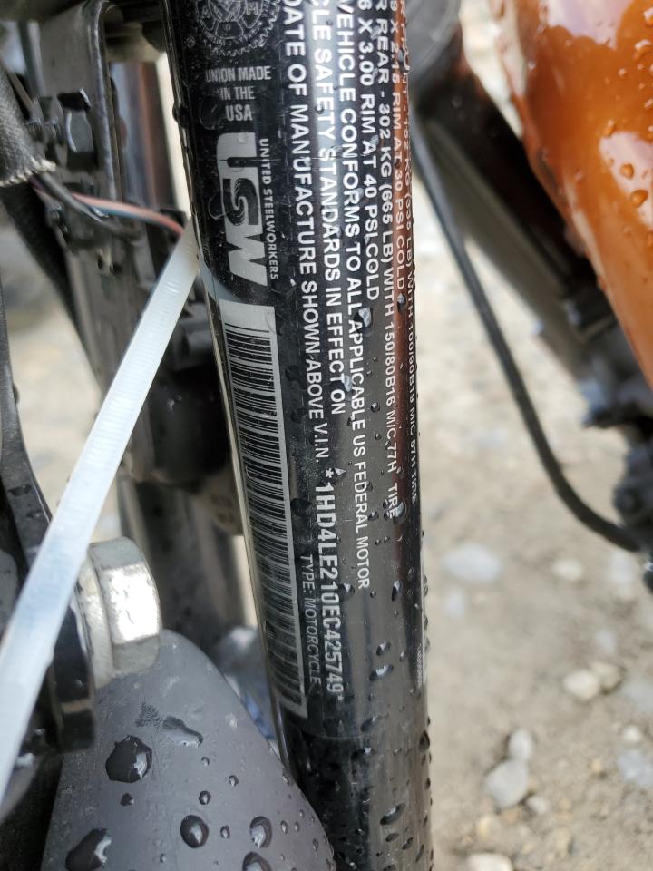 Harley-Davidson Xl Iron 883 Image 4