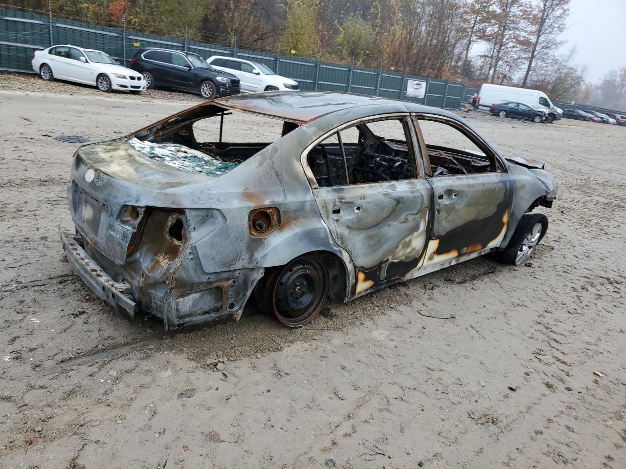 Subaru Legacy 2.5i Image 4