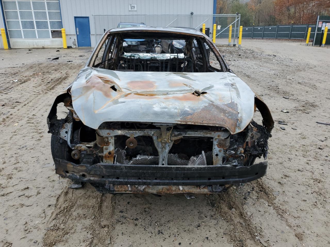 Subaru Legacy 2.5i Image 9