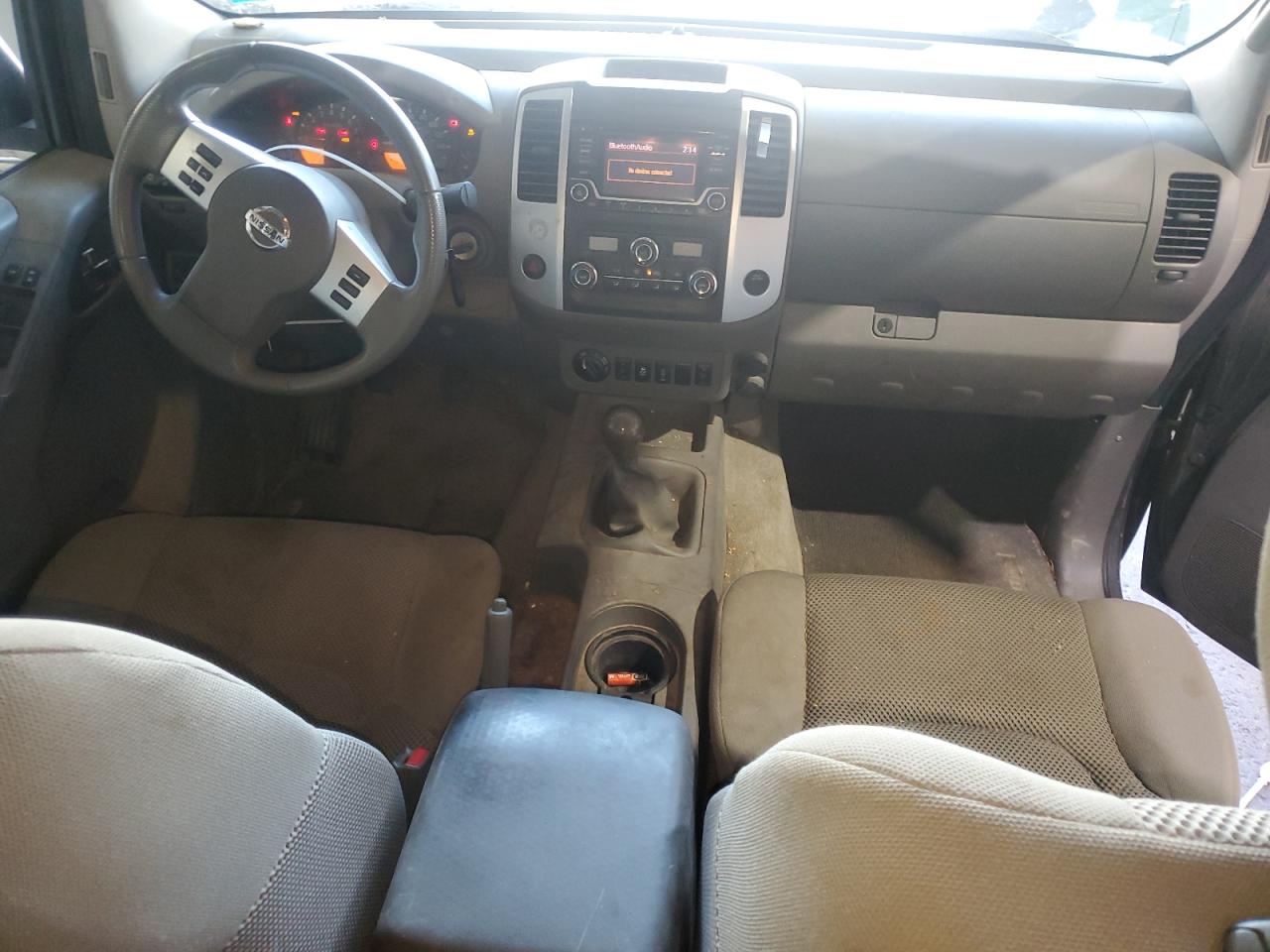 Nissan Frontier S Image 9