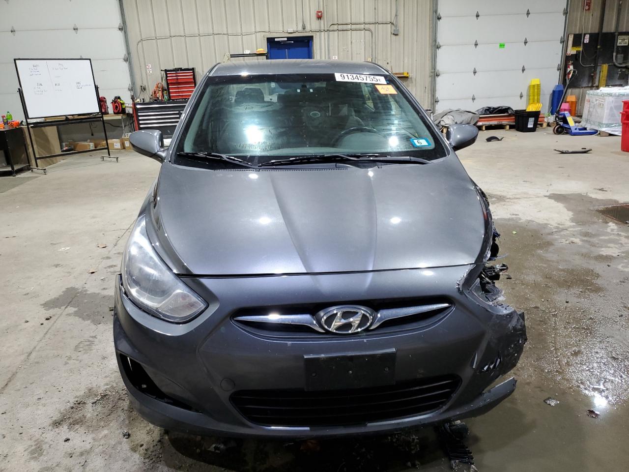 Hyundai ACCENT Gls Image 9