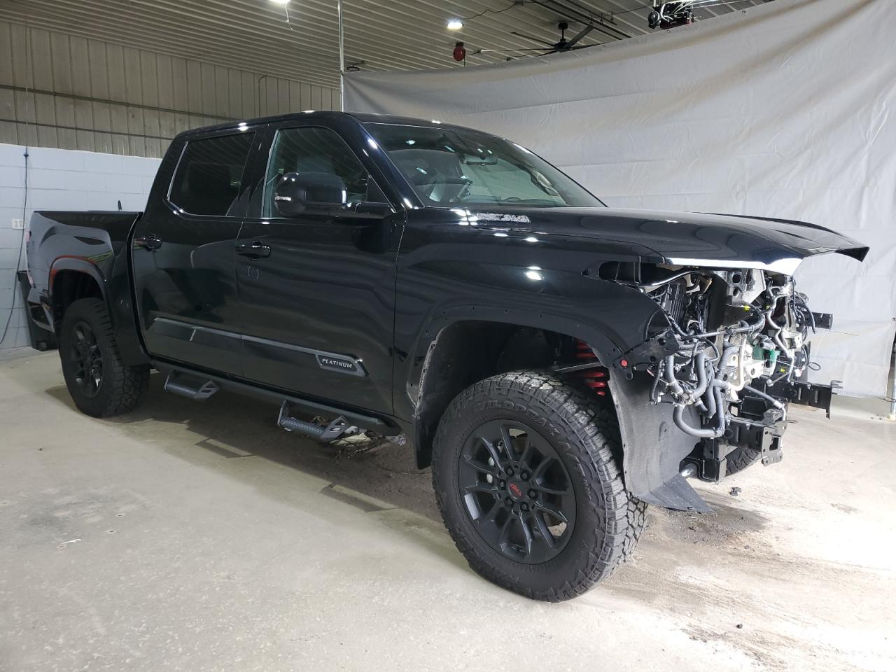 Toyota Tundra Crewmax Limited Image 4