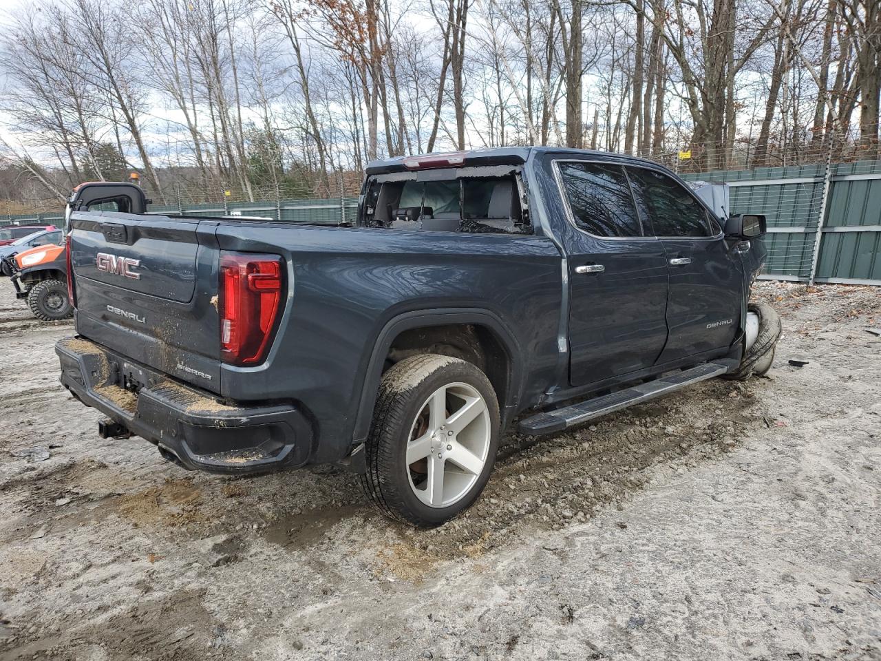 GMC Sierra K1500 Denali Image 12