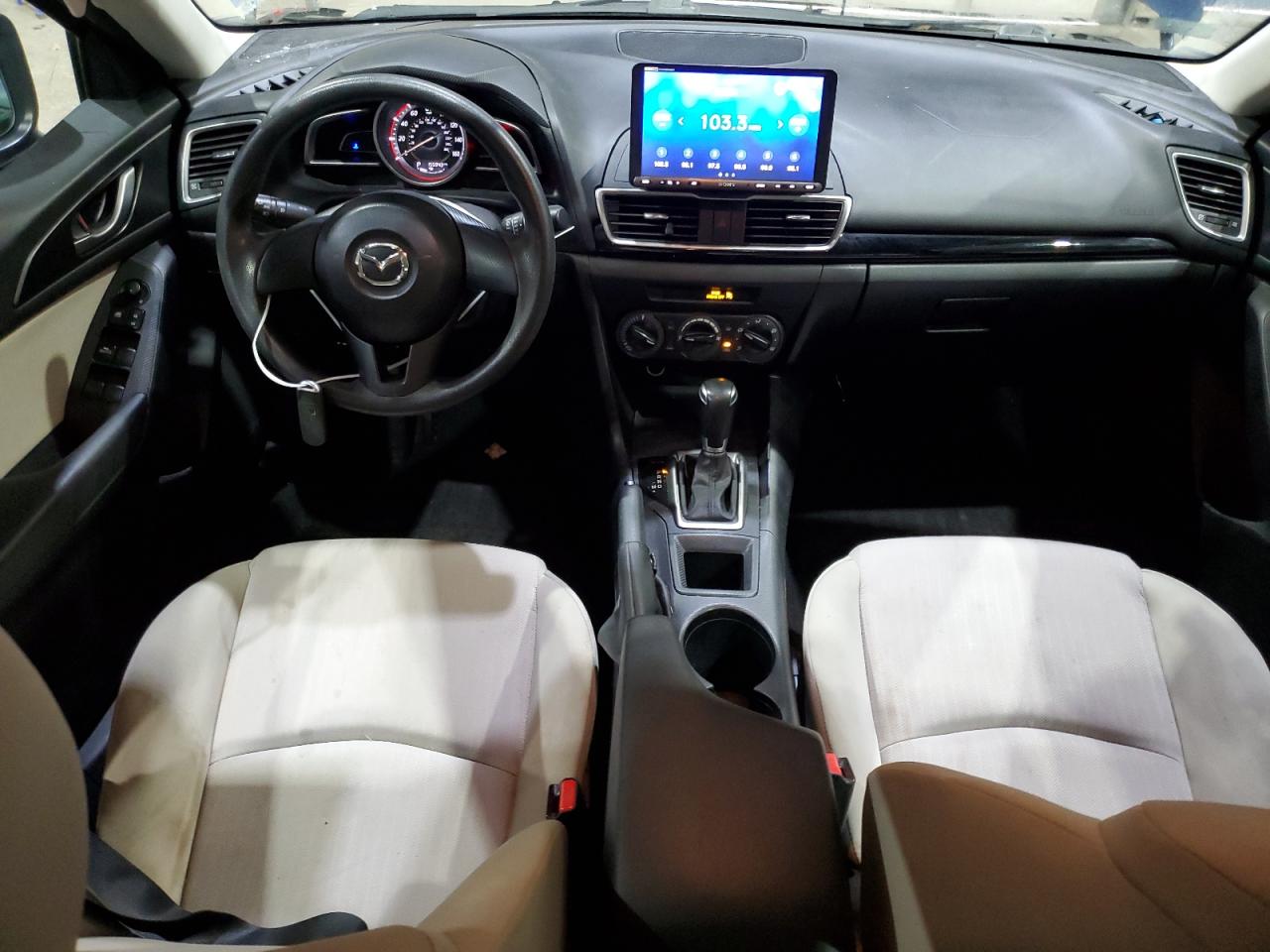 Mazda 3 Sv Image 3