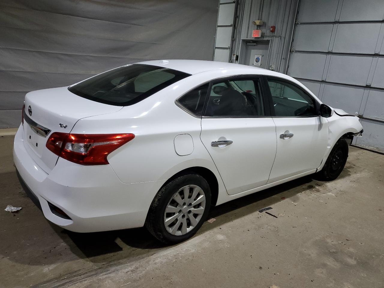 Nissan Sentra S Image 2