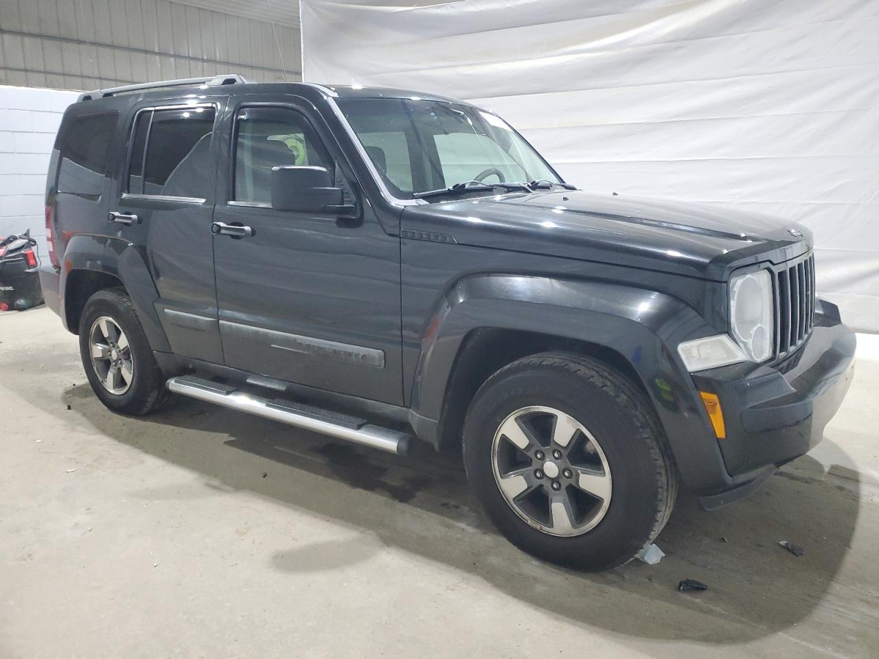 Jeep Liberty Sport Image 11