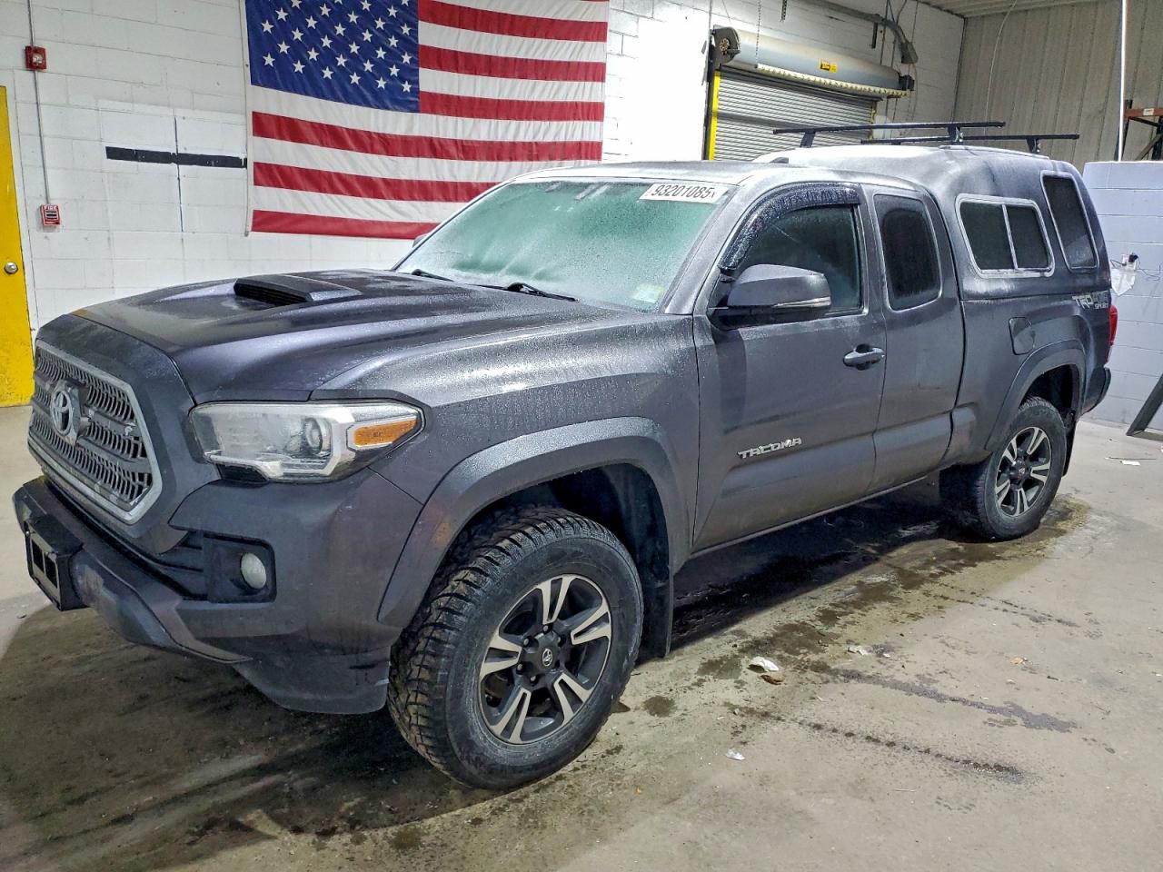 Toyota Tacoma Access Cab Image 1