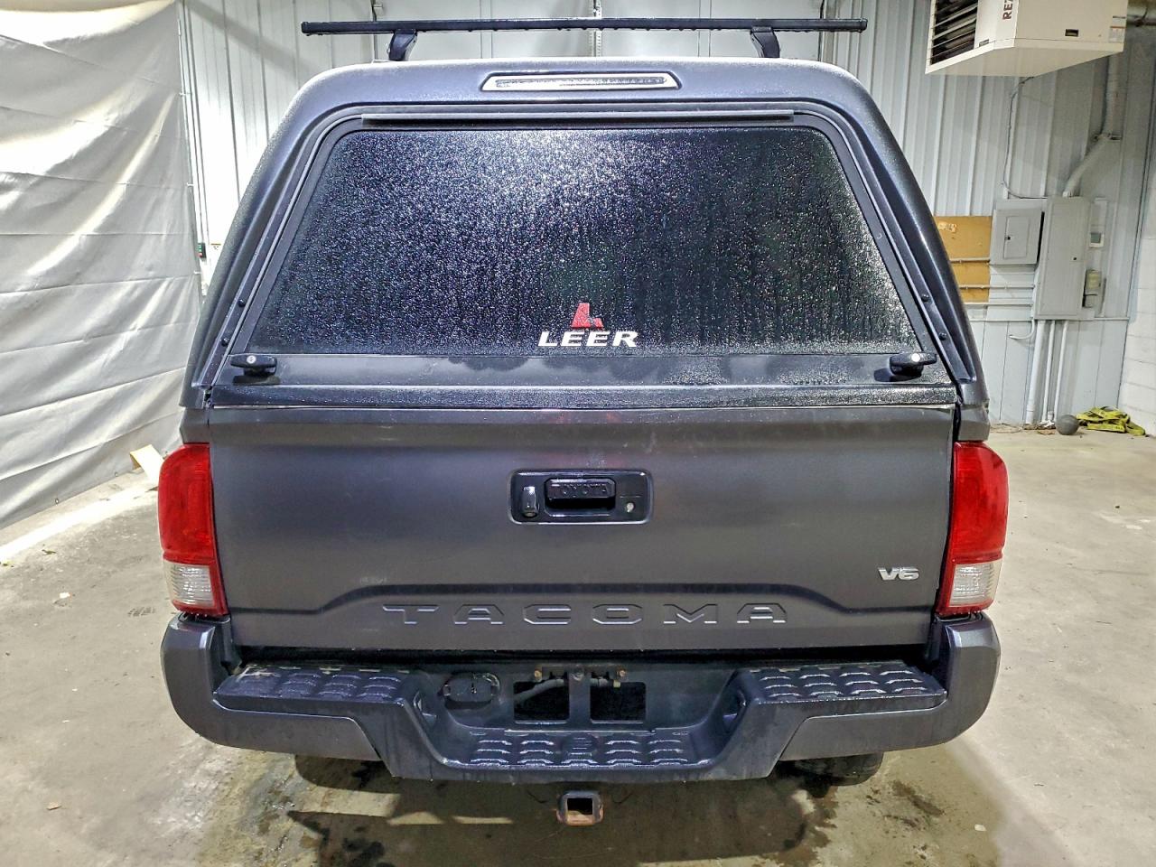 Toyota Tacoma Access Cab Image 8