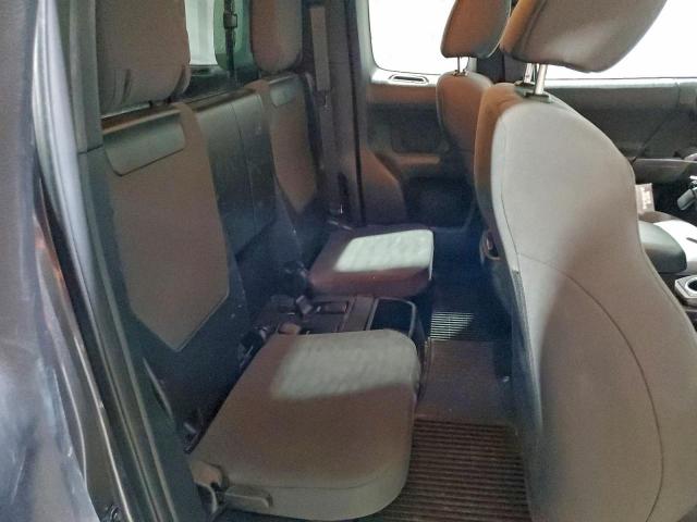 Toyota Tacoma Access Cab Image 2