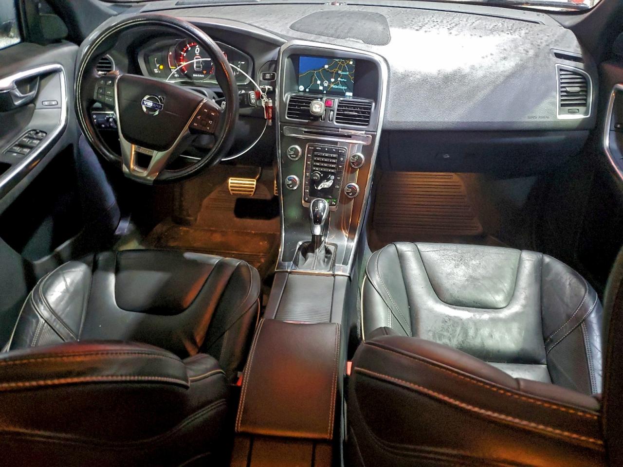 Volvo XC60 T6 R-design Platinum Image 6