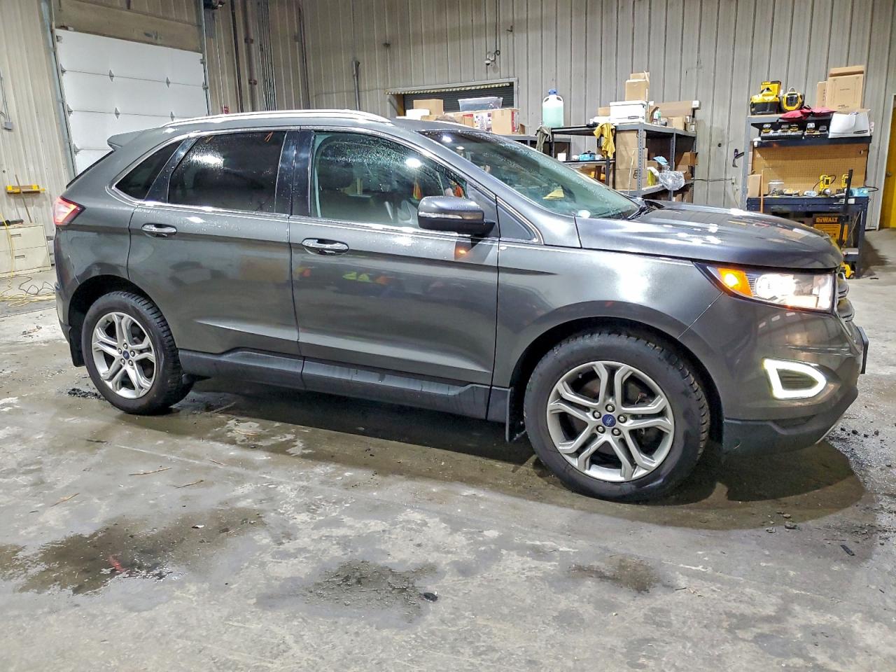 Ford Edge Titanium Image 2