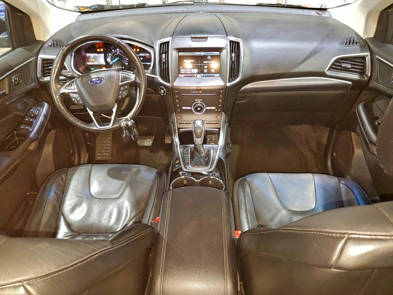 Ford Edge Titanium Image 3