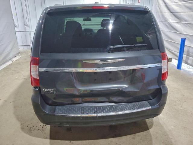 Chrysler Minivan Touring Image 5