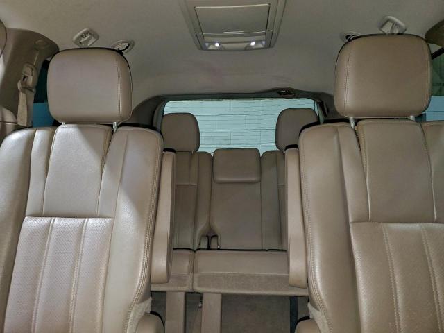 Chrysler Minivan Touring Image 8