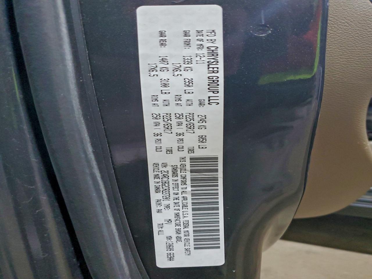 Chrysler Minivan Touring Image 2