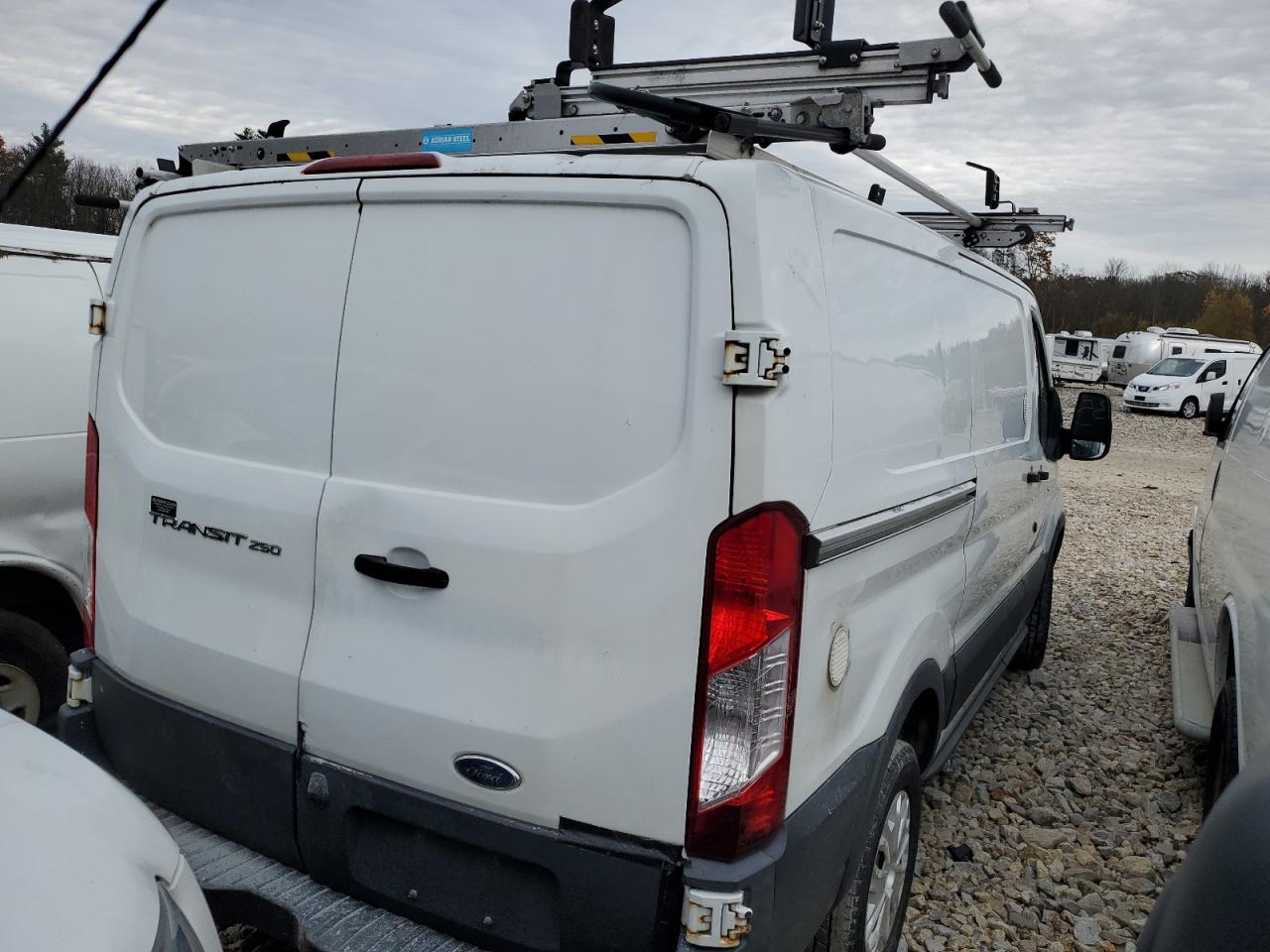 Ford Transit T-250 Image 5