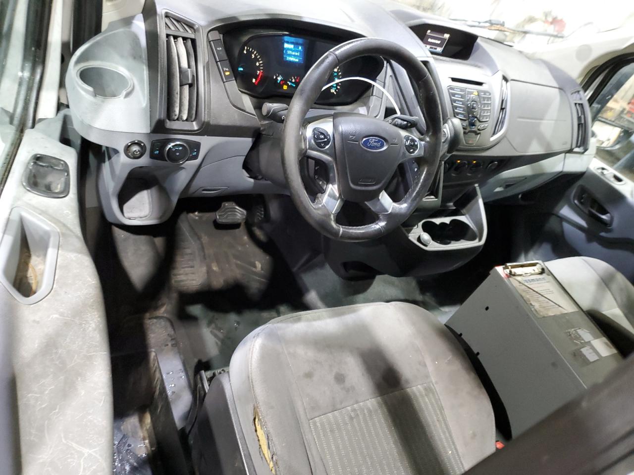 Ford Transit T-250 Image 12