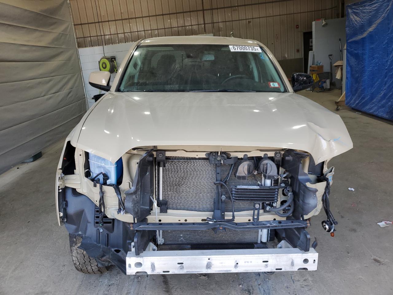 Toyota Tacoma Double Cab Image 3