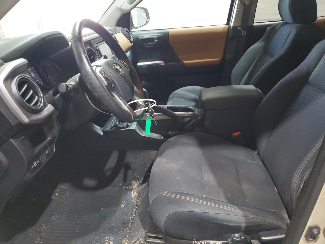 Toyota Tacoma Double Cab Image 5